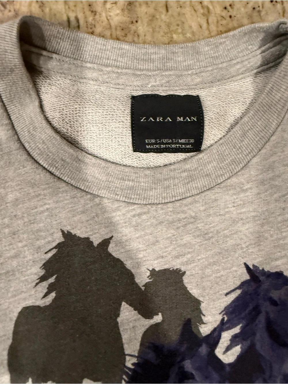 Zara Man Light Gray Crewneck with Black & Navy Horse Silhouettes